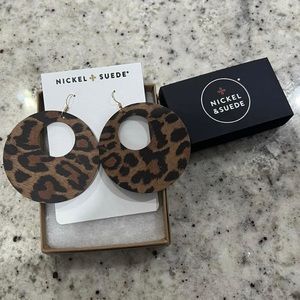 Nickel and Suede Medium Novas -Leopard Print.